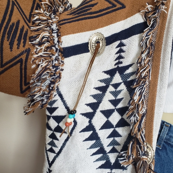 Southwestern Woven Blanket Coat - Picture 9 of 14